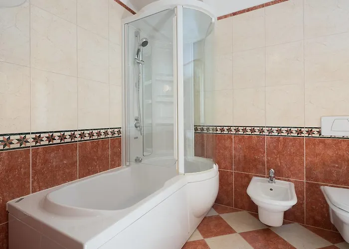 Luxury Апартаменты Омиш