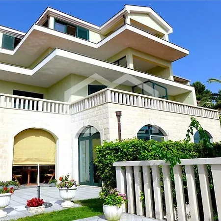 Luxury Apartment